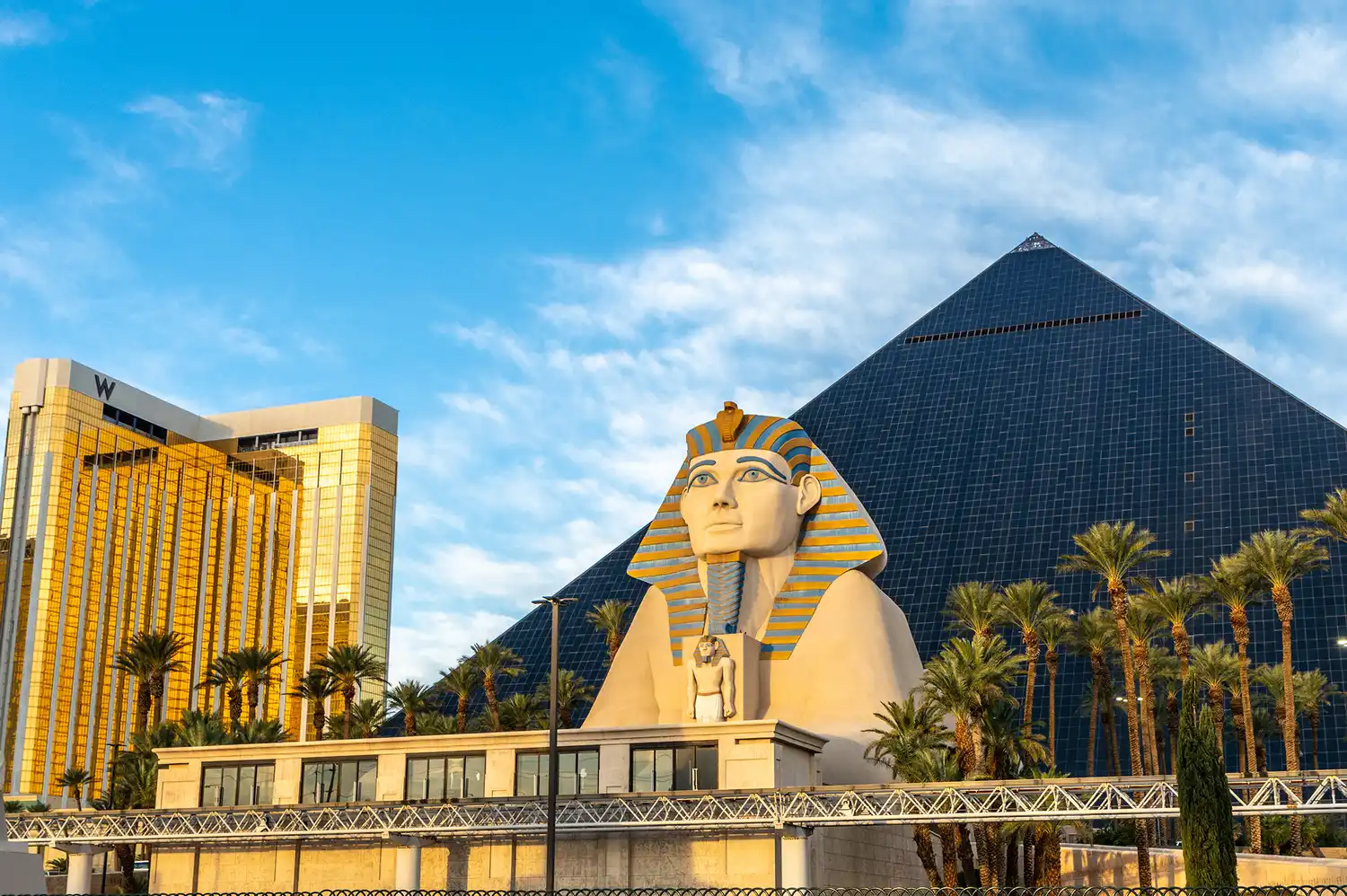 Frustrated about the costs of visiting Las Vegas?…A few hotels are offering all-inclusive packages starting at US $330, AUD $476, for two nights, for two guests…